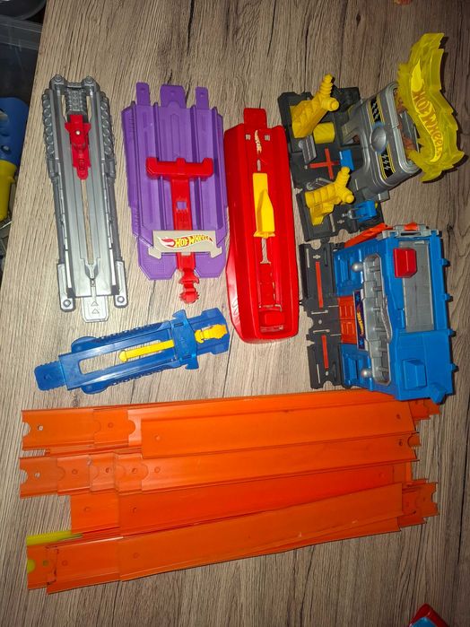Pista Hot Weels + masinute