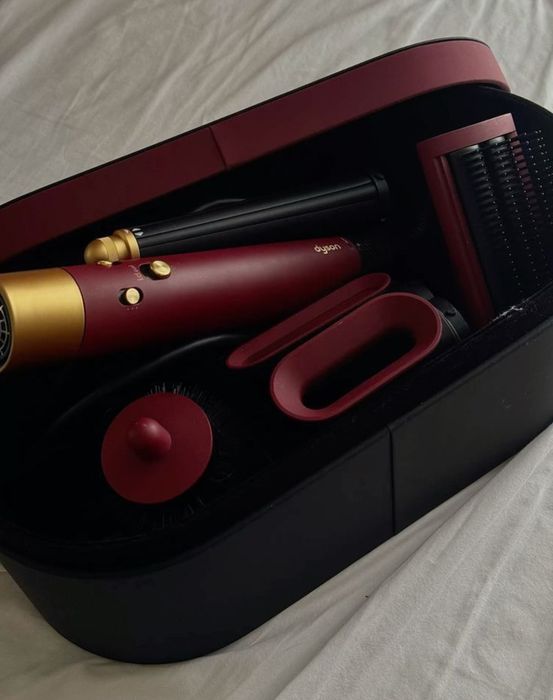 Fen Dyson HS08 Red Velvet