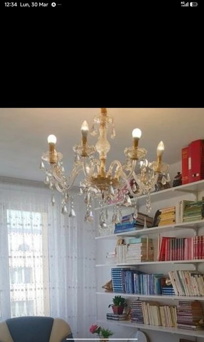 Candelabru cristale cu 8 brațe