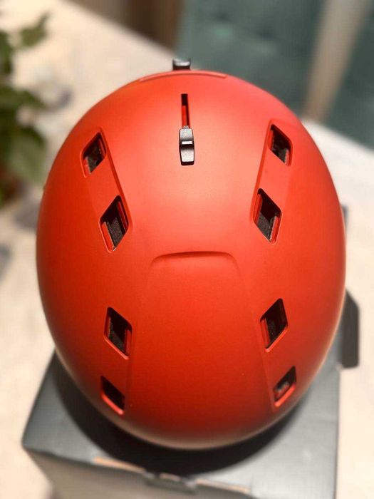 Продаю новый шлем Anon Merak WaveCel, размер M