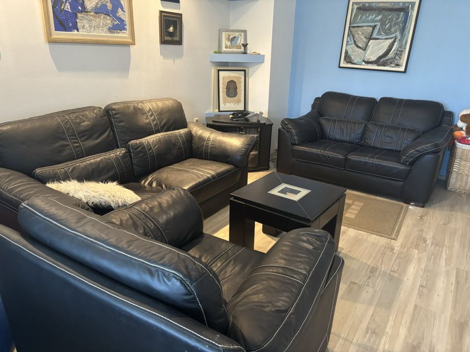 Кожена гарнитура - 1 фотьойл и 2 дивана