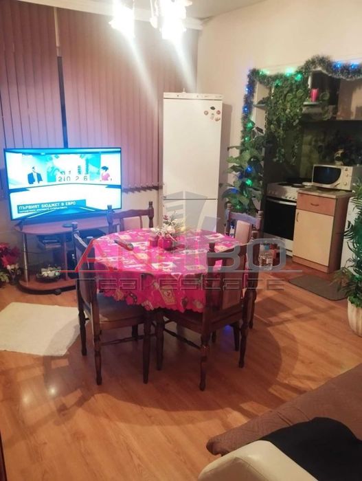 Продава се Четиристаен апартамент в Варна, Център - 94 кв.м за 3085 €/кв.м - Снимка #2