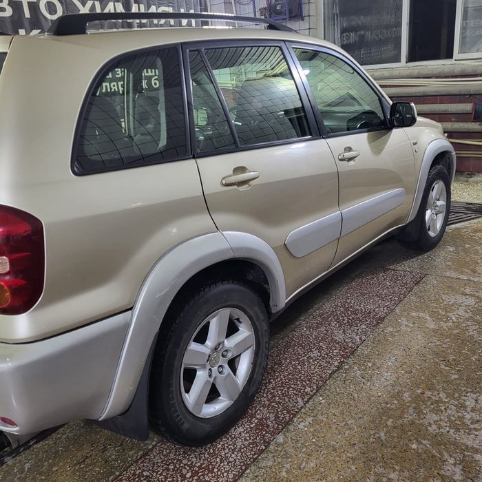 Продается RAV4 (2004 г.в.)