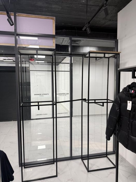 Продам стеллажи срочно