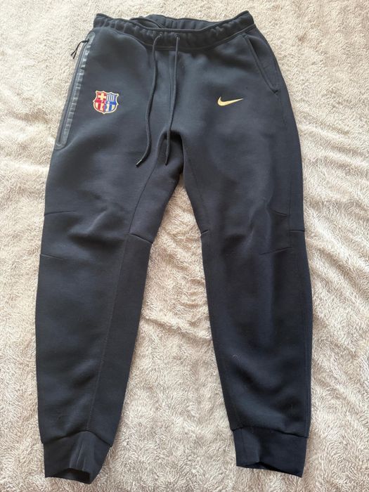 Pantaloni tech barcelona