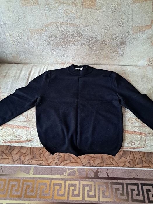 Черный толстовка