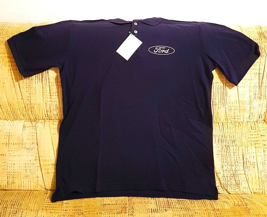 Tricouri polo inscripționate cu sigla ”FORD”