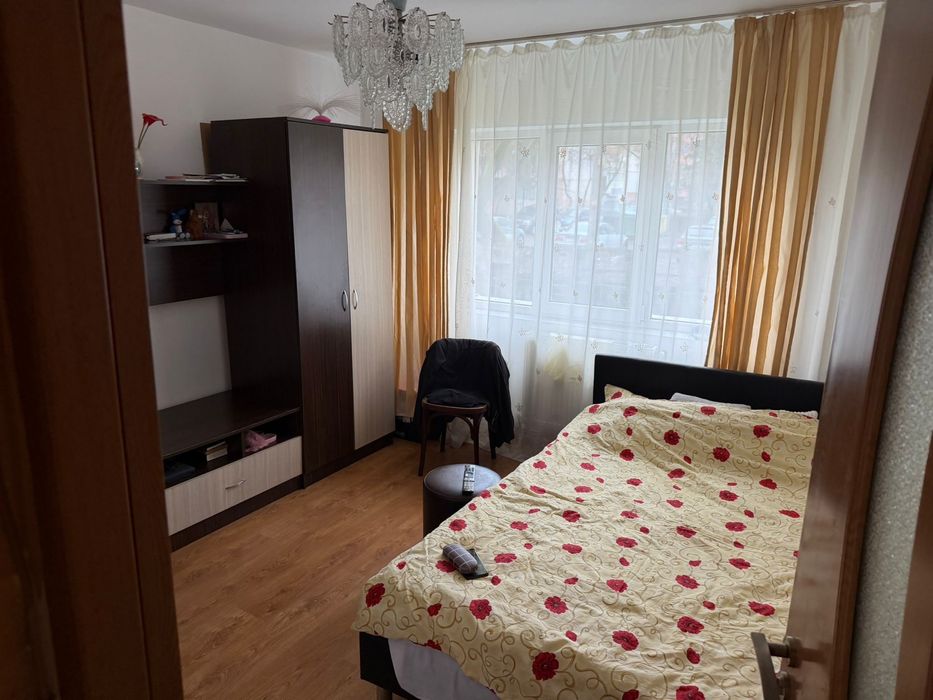 Vand apartament 3 camere zona Piata Marasti -BRD