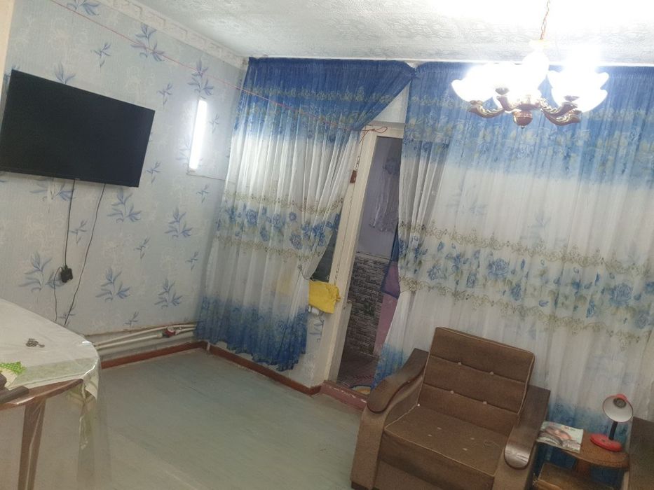 Продаётся 2х переделанная в 3х (66м²) в сердце Чирчика