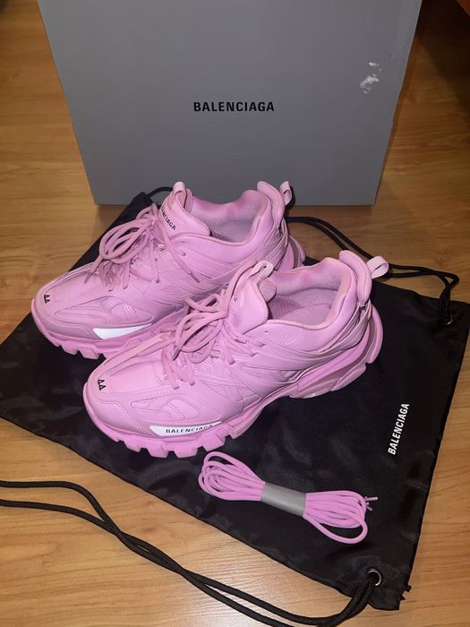 Balenciaga track