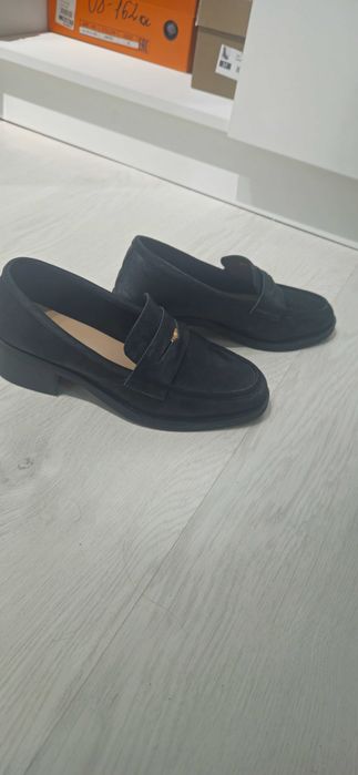 Продам обувь 35р