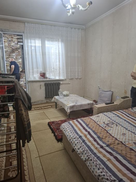 Продаётся  1 комнатная  Юнусабад 15 квартал