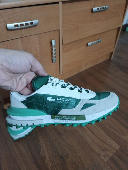 Продам новые кросовки