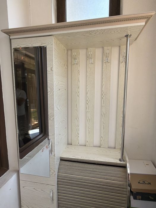 Mebel Прихошка, Oyoq kiyimla uchun va Kiyimlar uchun qulay Mebel