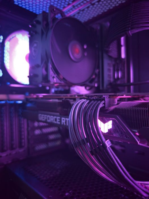 Топ Геймърски с RTX  3080 / 14400 / 32GB RAM