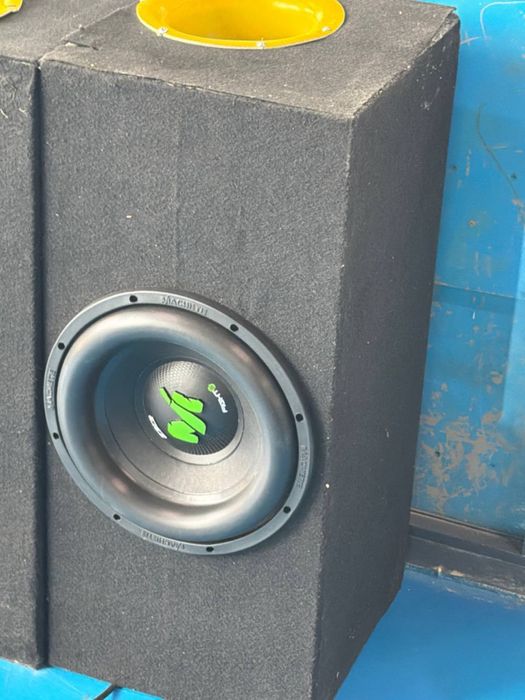 Usilitel AMP 1.1000 +Sabufer macheta