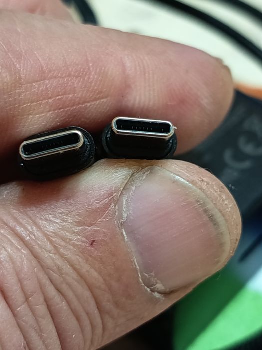 Супер бързо зарядно и кабел