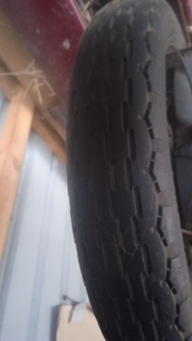 Продам покрышку 2.5/10