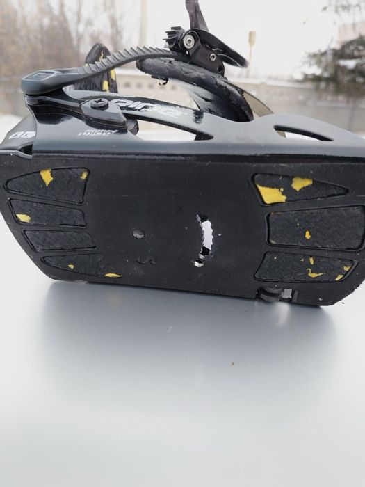 Крепления сноубордические продам