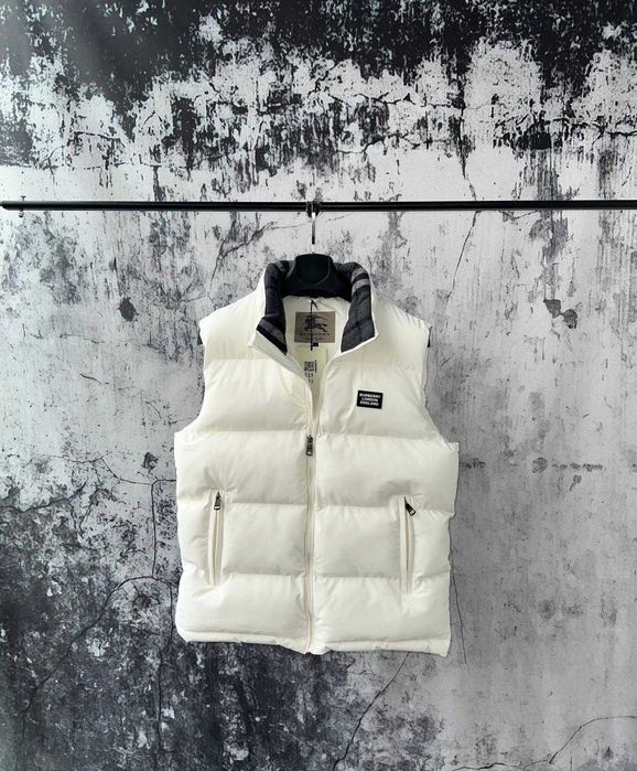 Vesta Burberry Noua Alb & Negru