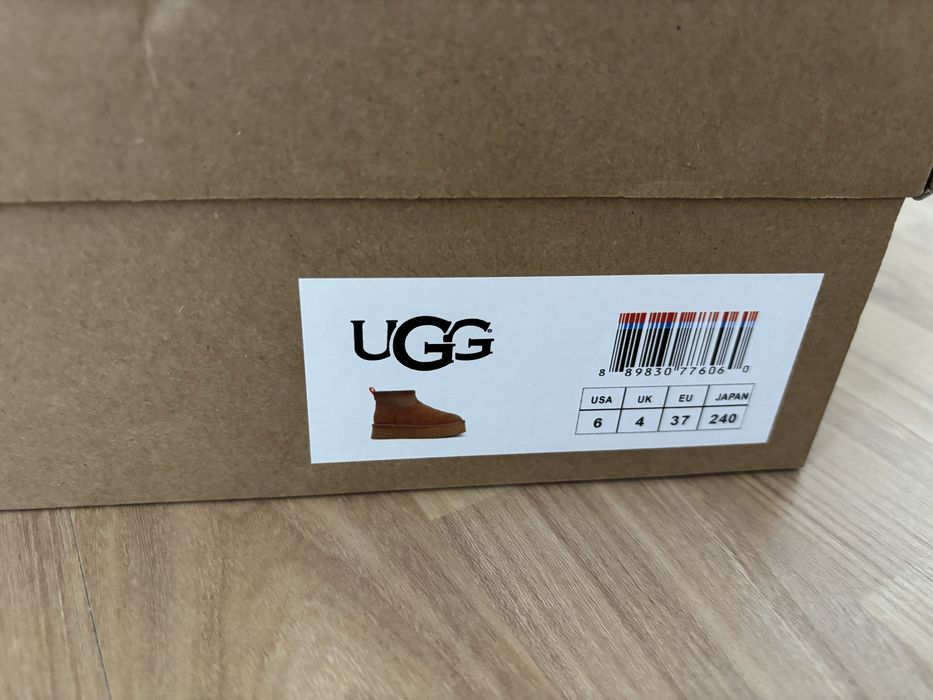 Ugg marimea 37 noi
