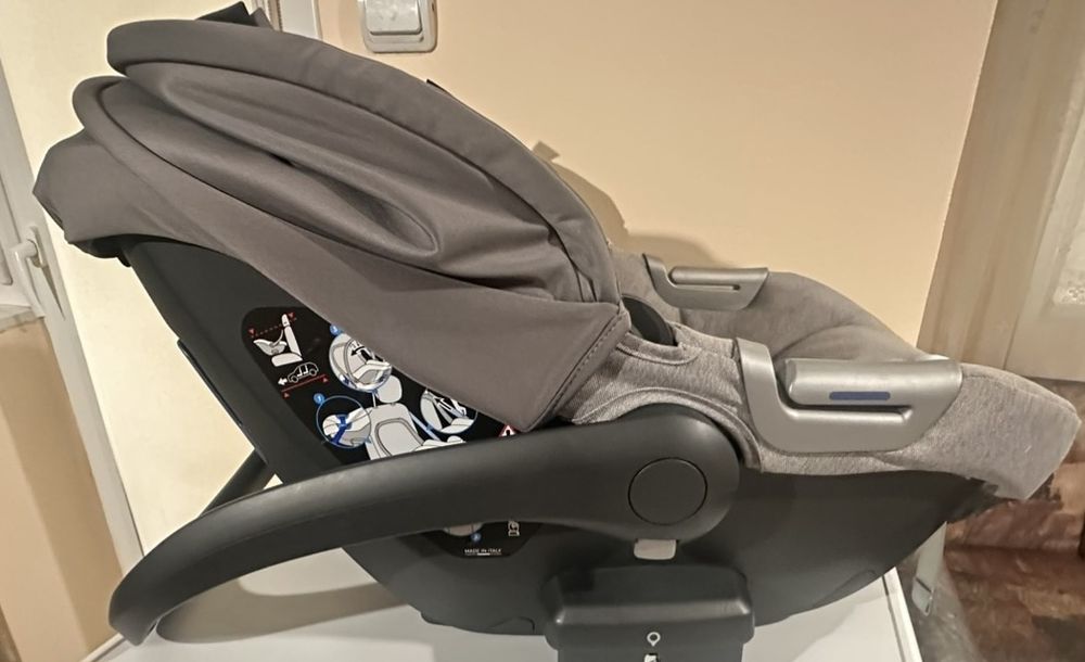 Бебешко столче за кола с база Inglesina