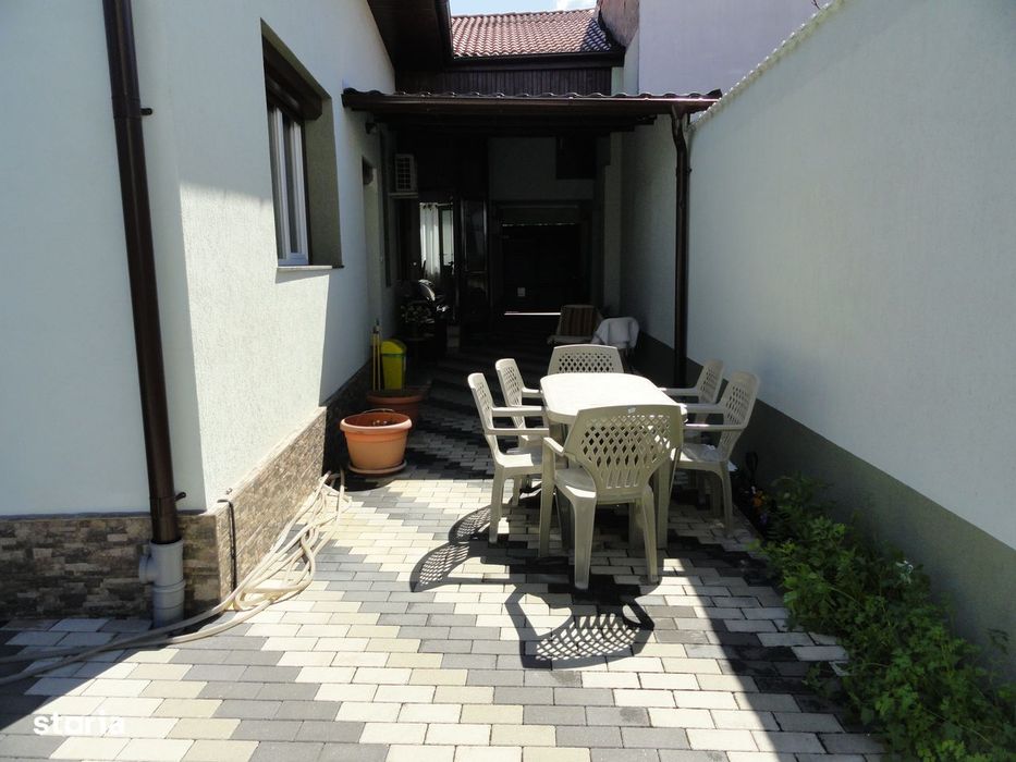 Casa 4 camere din caramida, renovata 2023, zona centrala, mobilata