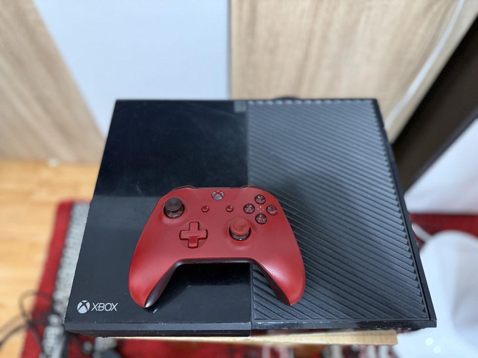 Xbox One + controller