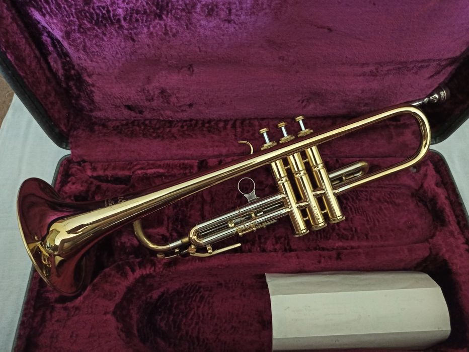 Продавам тромпет