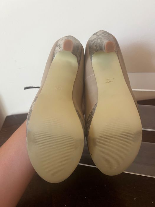 Обувки на ток 39 номер