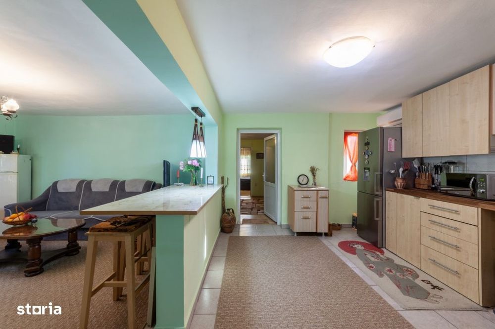 Casa vintage in Com. Uliesti, Dambovita  cu  livada generoasa si anexa