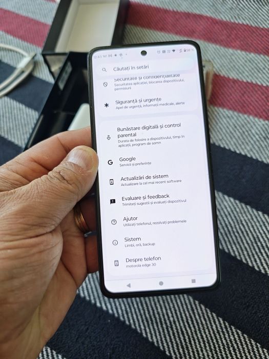 Motorola Edge 30 – Super subțire, ecran 144Hz. Ca nou, la cutie!