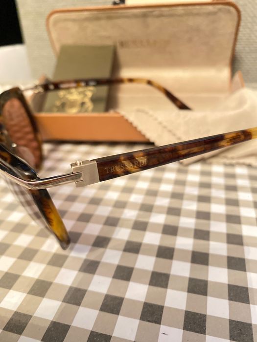 Слънчеви очила Trussardi