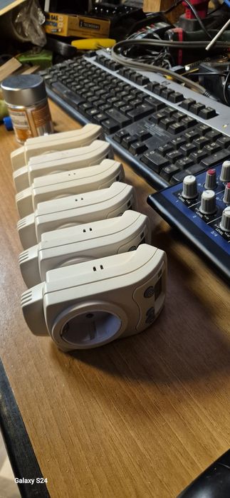 PRIZA termostat TH810T  16A /3680W