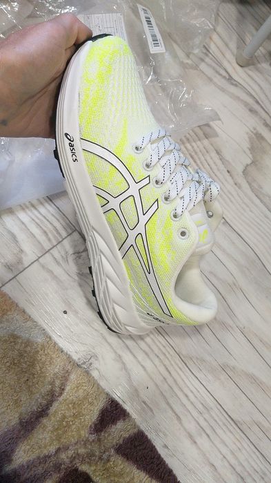 Летние кроссовки Asics