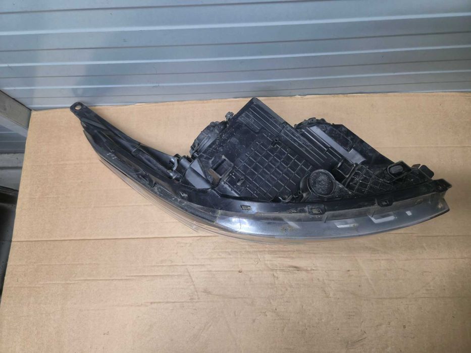 Far Stanga Kia Ceed  An 2012 - 2018  cod 92101-A2XXX / 92101-A2010