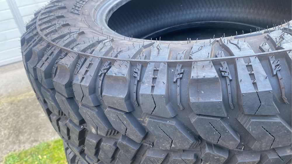 Cauciucuri offroad 285 70 18, Renegade