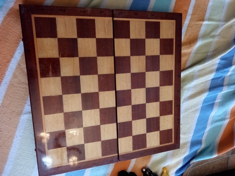 Шах от балтийски кехлибар - за ценители и колекционери