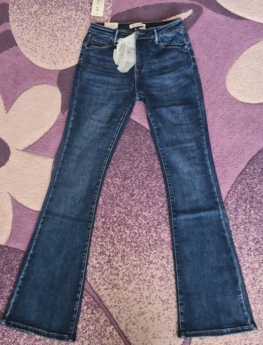 Blugi și fusta dimensiuni mari și mici