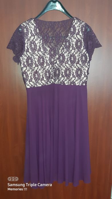 Vand rochie damă