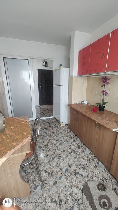 Apartament 2 camere decomandate Macul Rosu