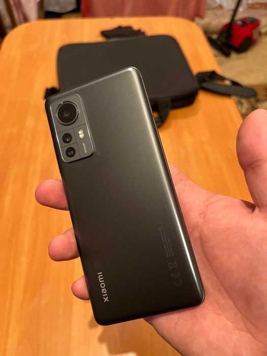 Xiaomi 12 256/12 обмен есть