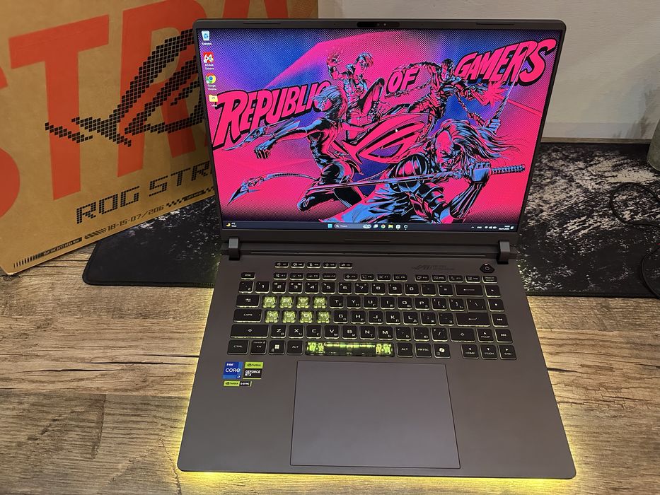 Asus Rog Strix G615J 240Hz RTX5050