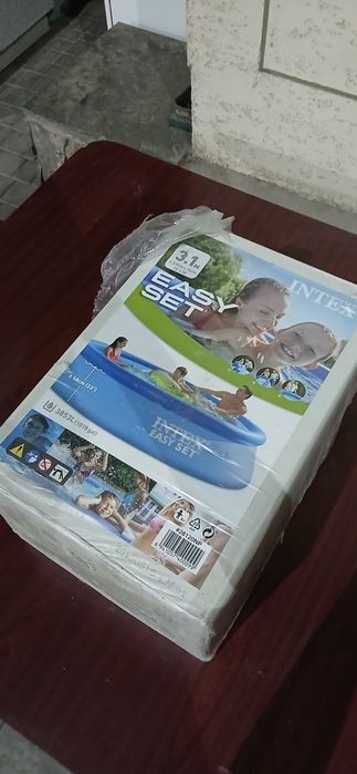 Надувной бассейн