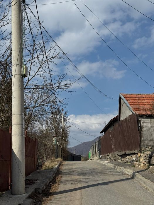 Vand teren de 800 mp in Petrosani