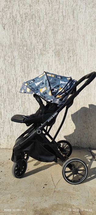 Складная детская коляска