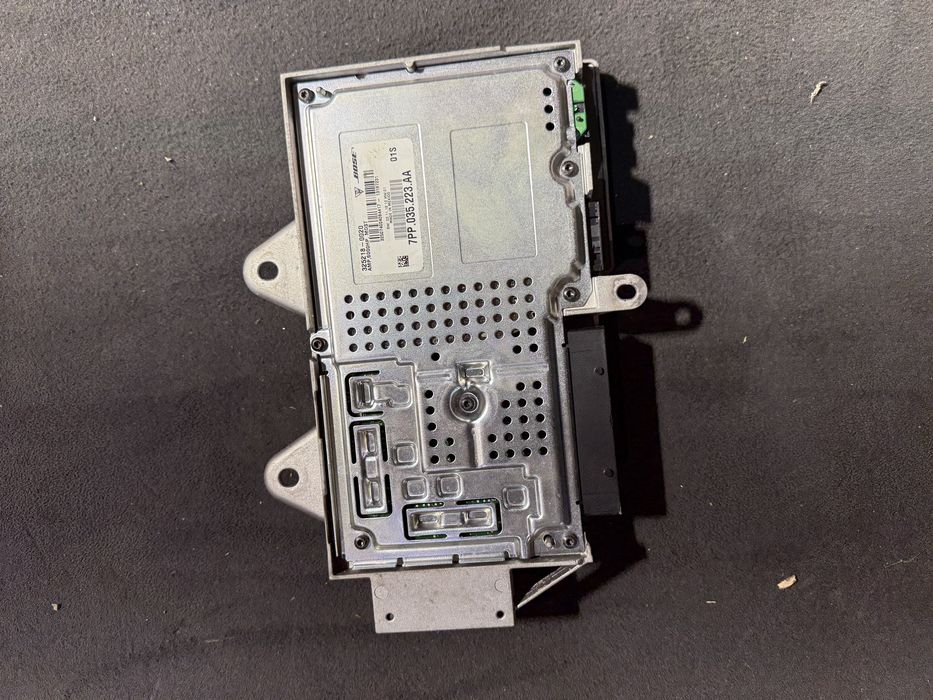 Усилвател за Porsche BOSE