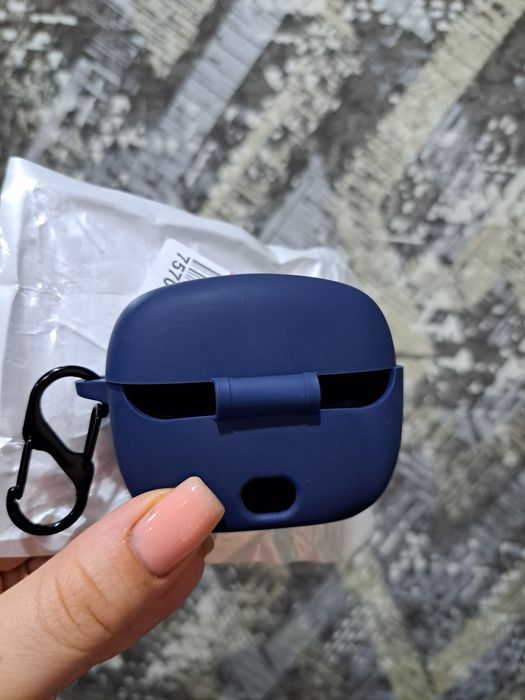 Продам чехлы для наушников JBL