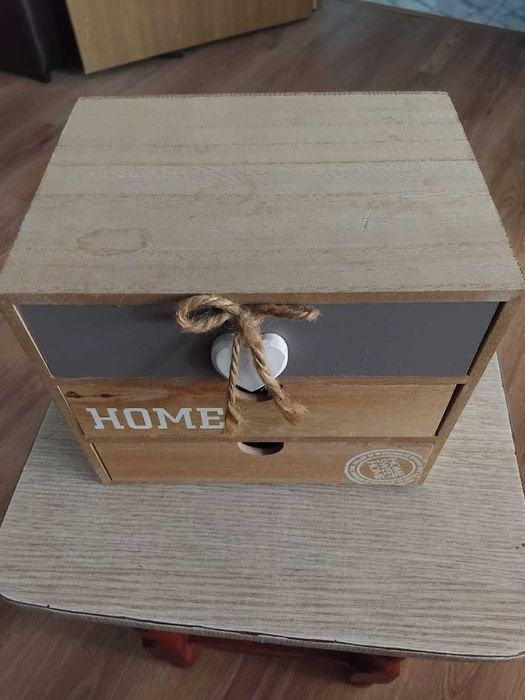 Cutie bijuterii din lemn