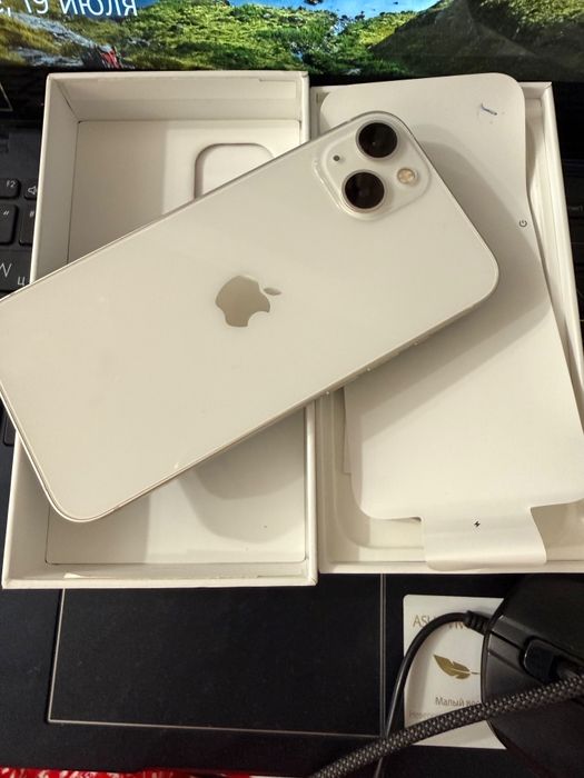 IPhone 13, 100% батарея